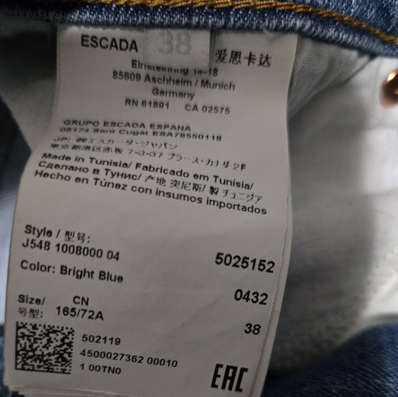 ESCADA SPORT Linda Slim Cropped Light Wash Jeans. Size 38 EURO/ 8 CAN - Picture 10 of 15